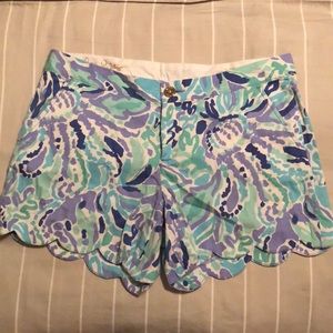 Lilly Pulitzer Buttercup scalloped Shorts - size 8